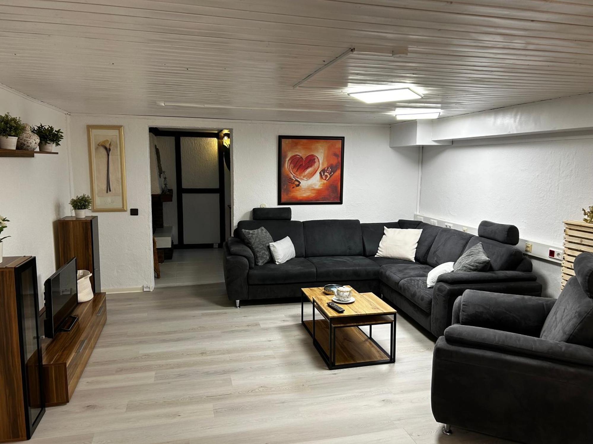 Guidos Place Souterrain Apartment Weissenthurm Exteriör bild